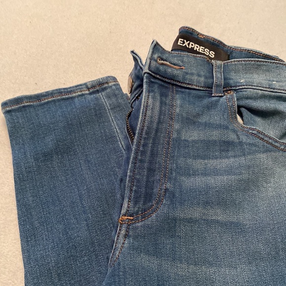 Express Jeans - Picture 3 of 5